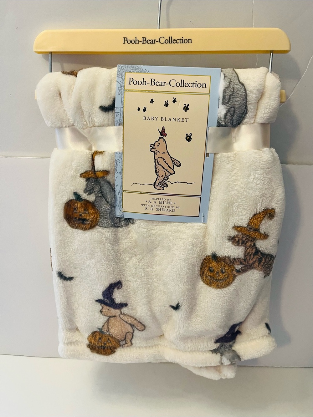 Winnie the Pooh Bear Collection Halloween Baby Blanket Witch Hats Bats Tigger